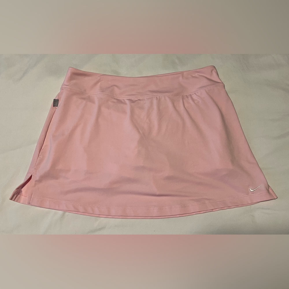 Nike Dri Fit Tennis skirt Women’s size L Pink